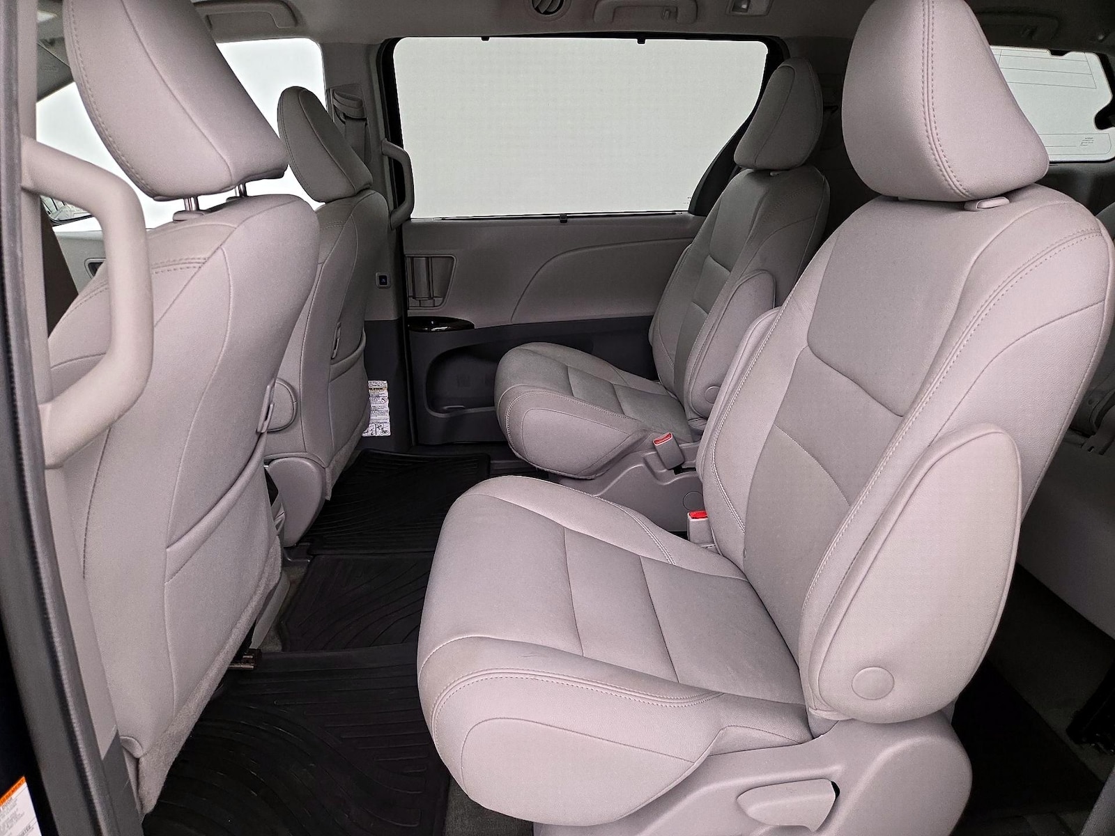 2018 Toyota Sienna XLE Premium - Photo 21