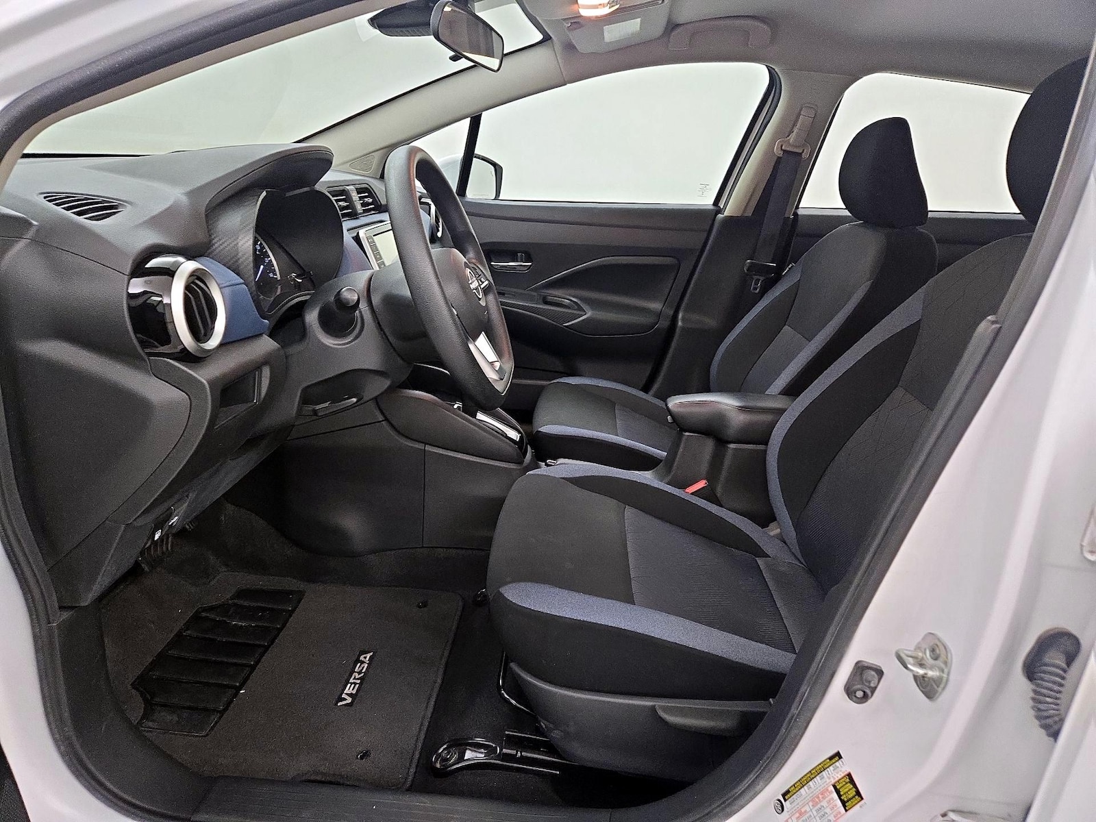 2024 Nissan Versa Sedan SV - Photo 12
