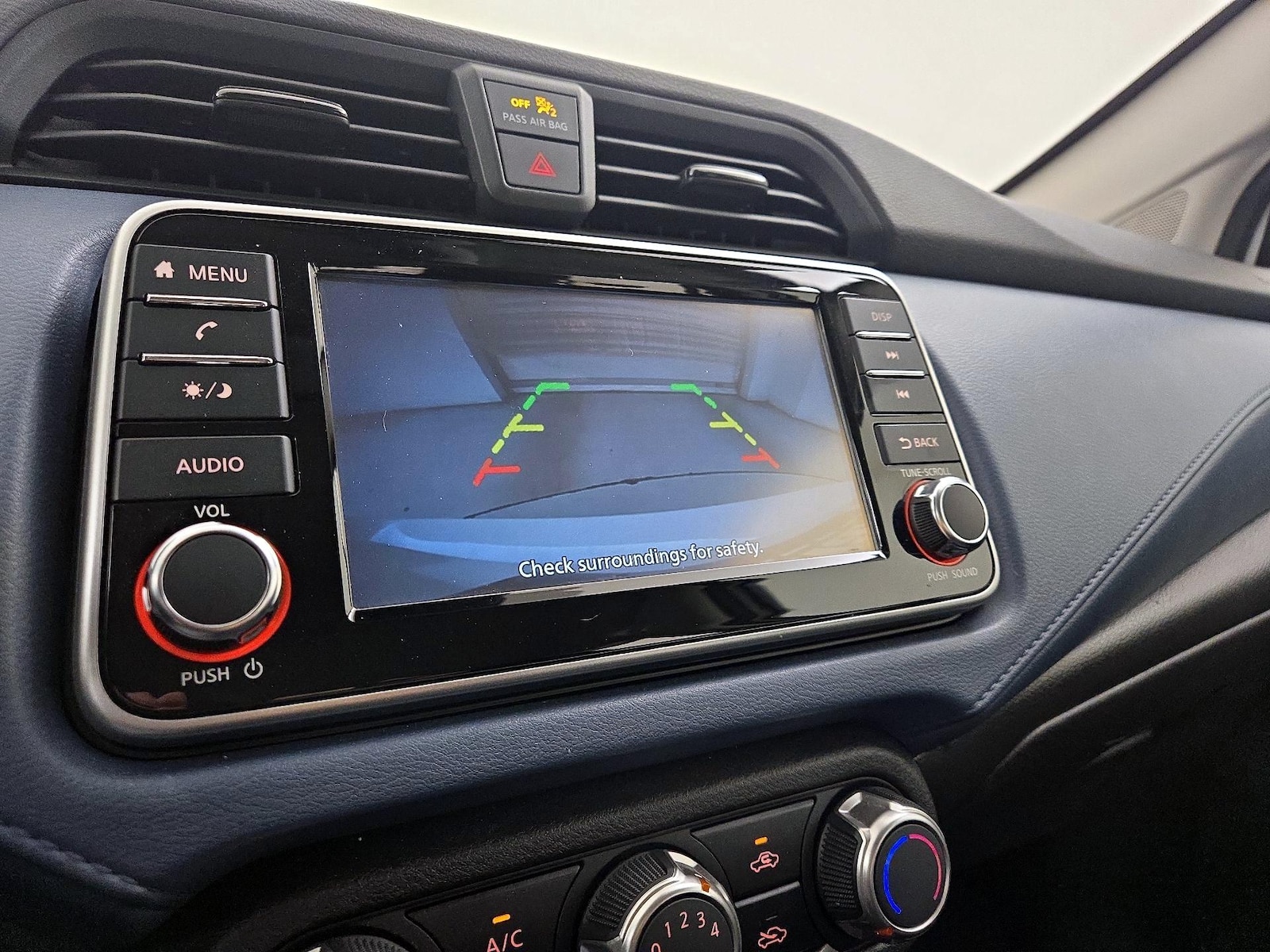 2024 Nissan Versa Sedan SV - Photo 14