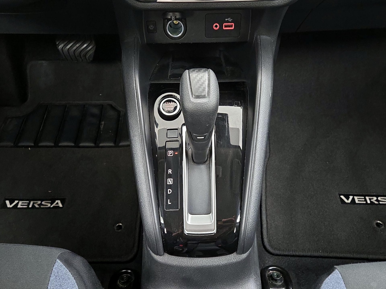 2024 Nissan Versa Sedan SV - Photo 17