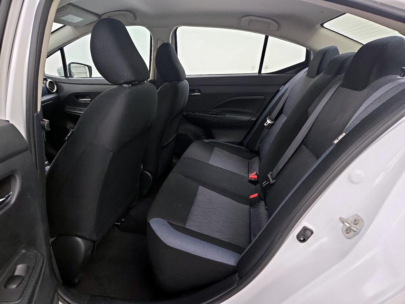 2024 Nissan Versa Sedan SV - Photo 19