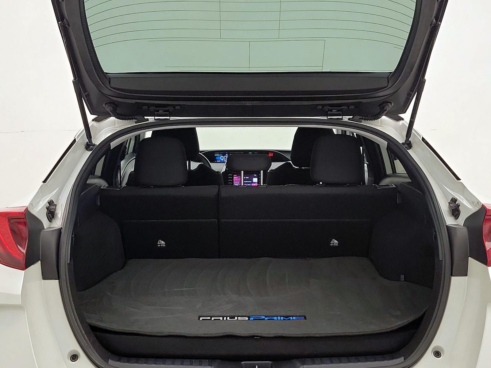 2021 Toyota Prius Prime LE - Photo 19