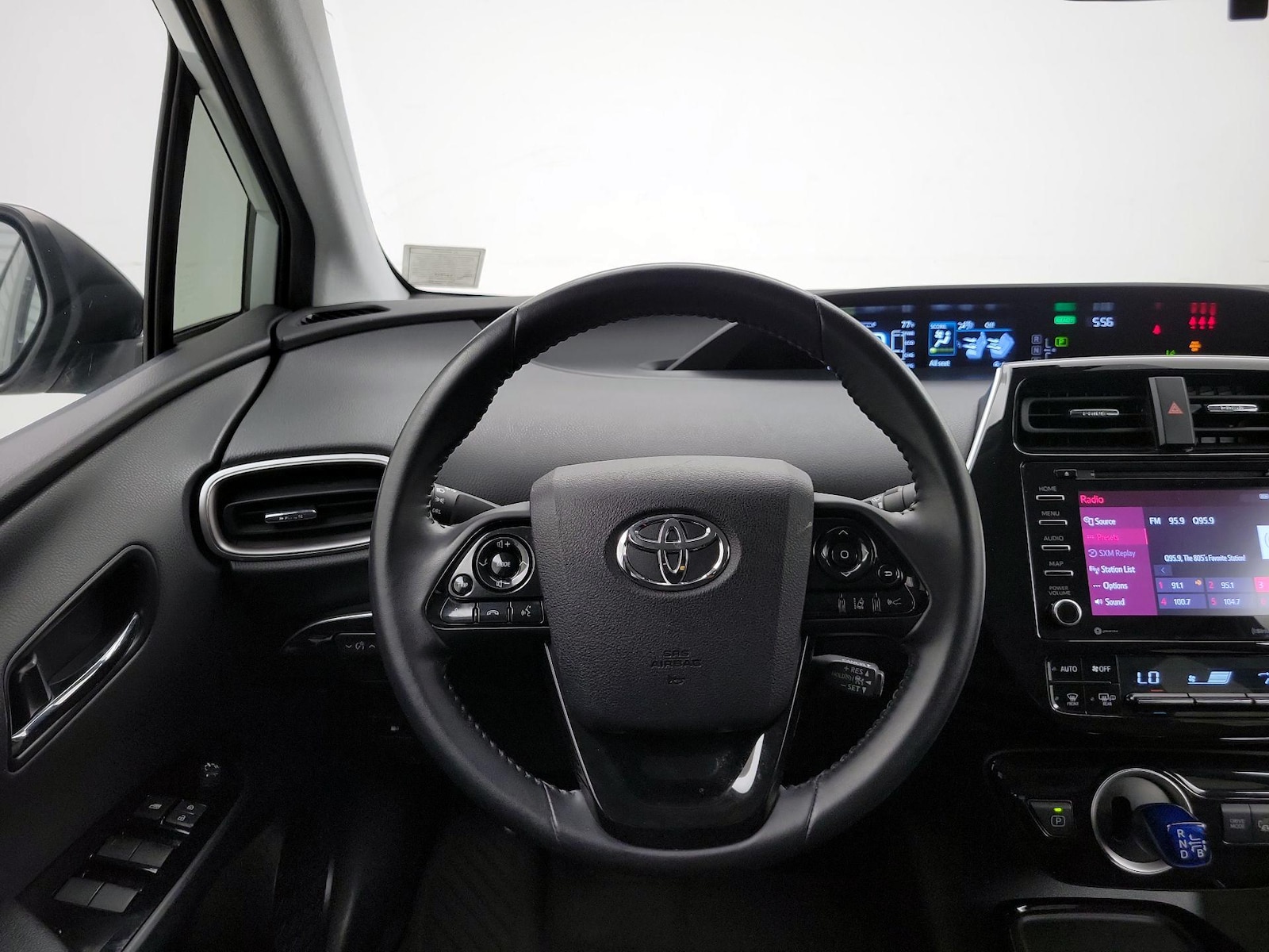 2021 Toyota Prius Prime LE - Photo 9