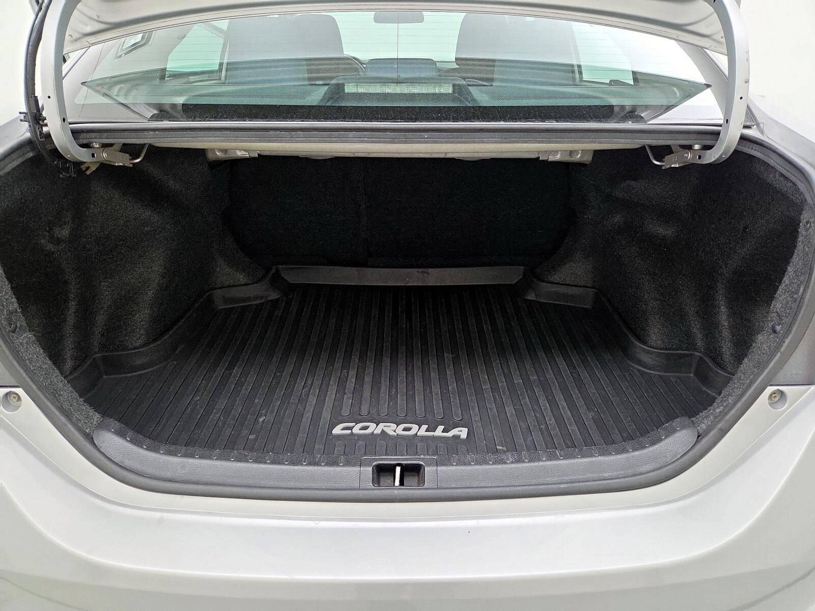 2019 Toyota Corolla LE - Photo 21