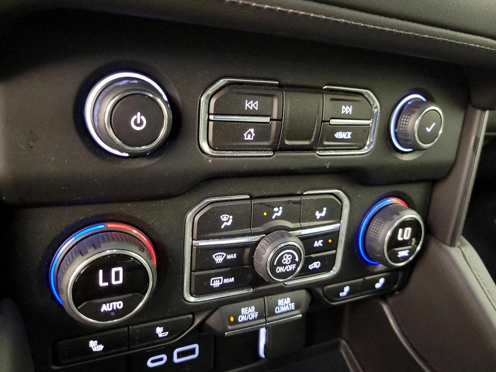 2022 Chevrolet Tahoe LT - Photo 18