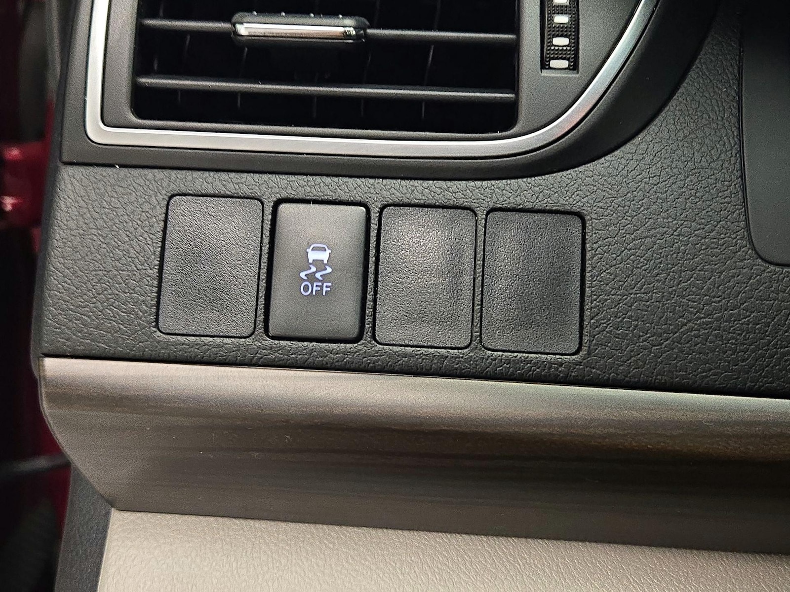 2016 Toyota Camry LE - Photo 14