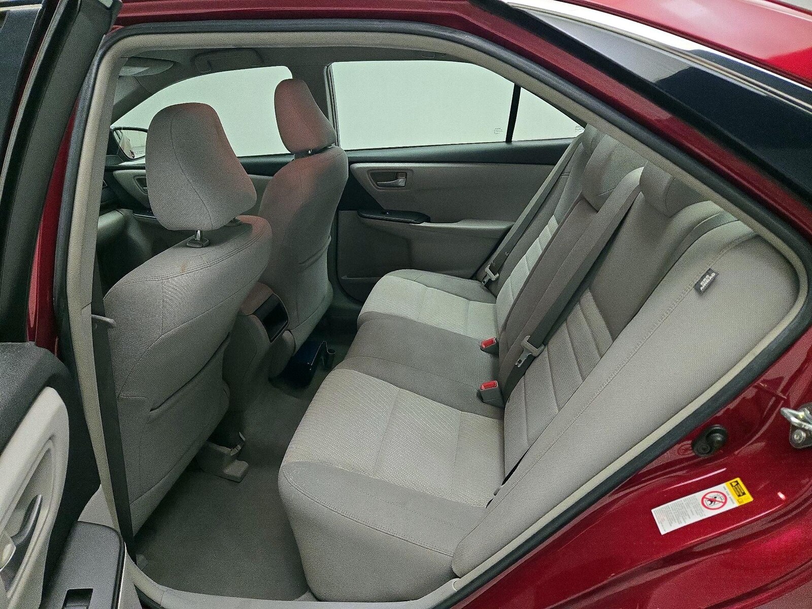 2016 Toyota Camry LE - Photo 20