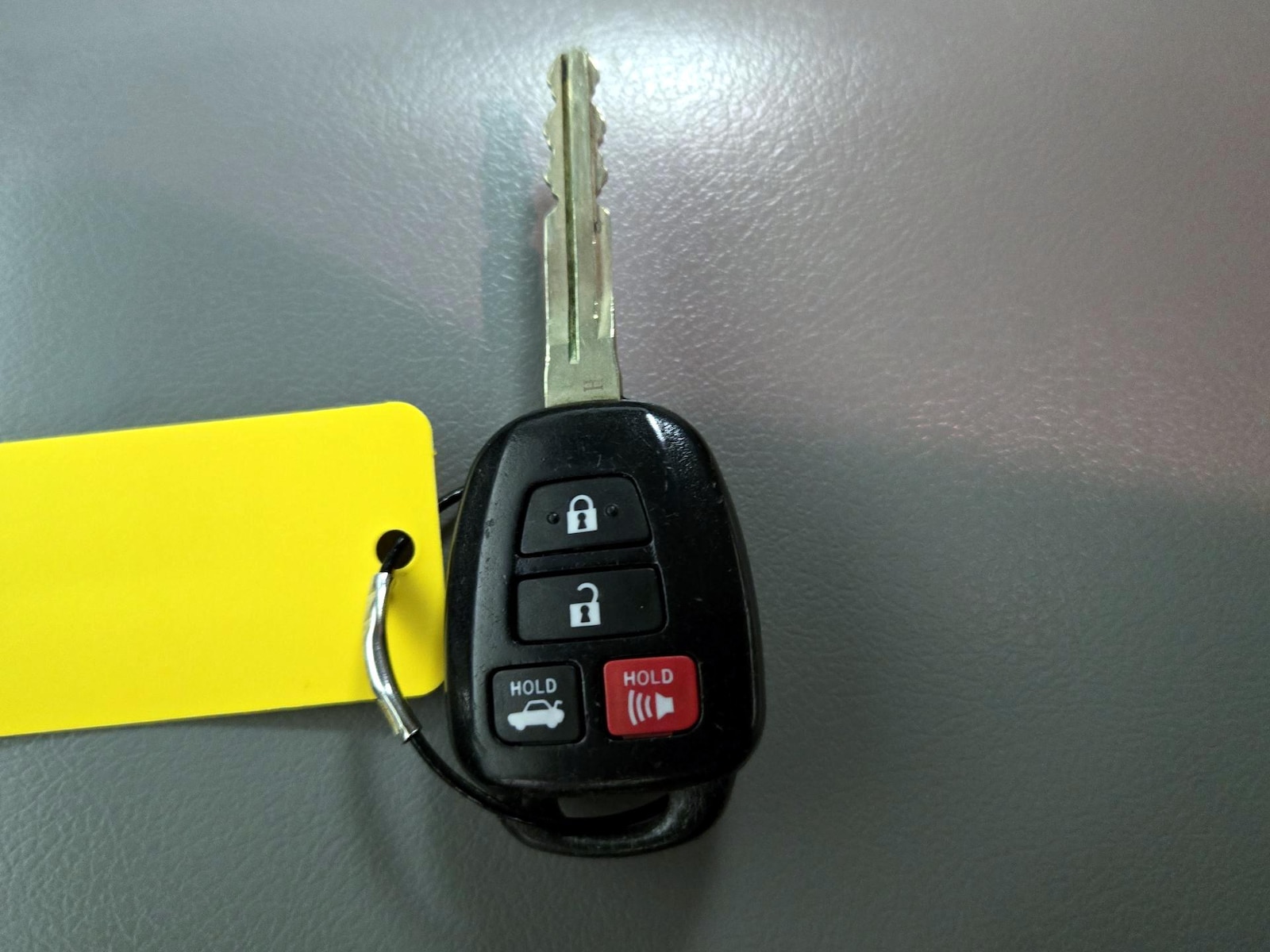 2016 Toyota Camry LE - Photo 23