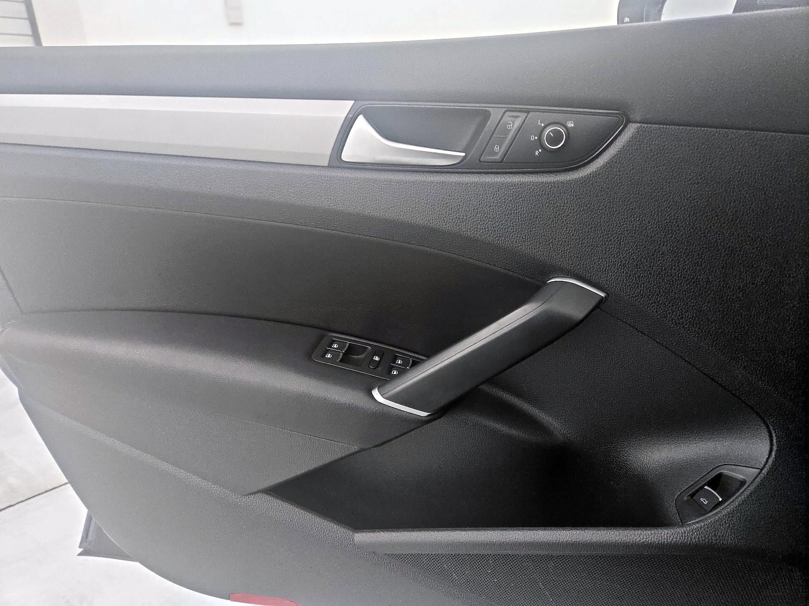 2022 Volkswagen Passat SE - Photo 13