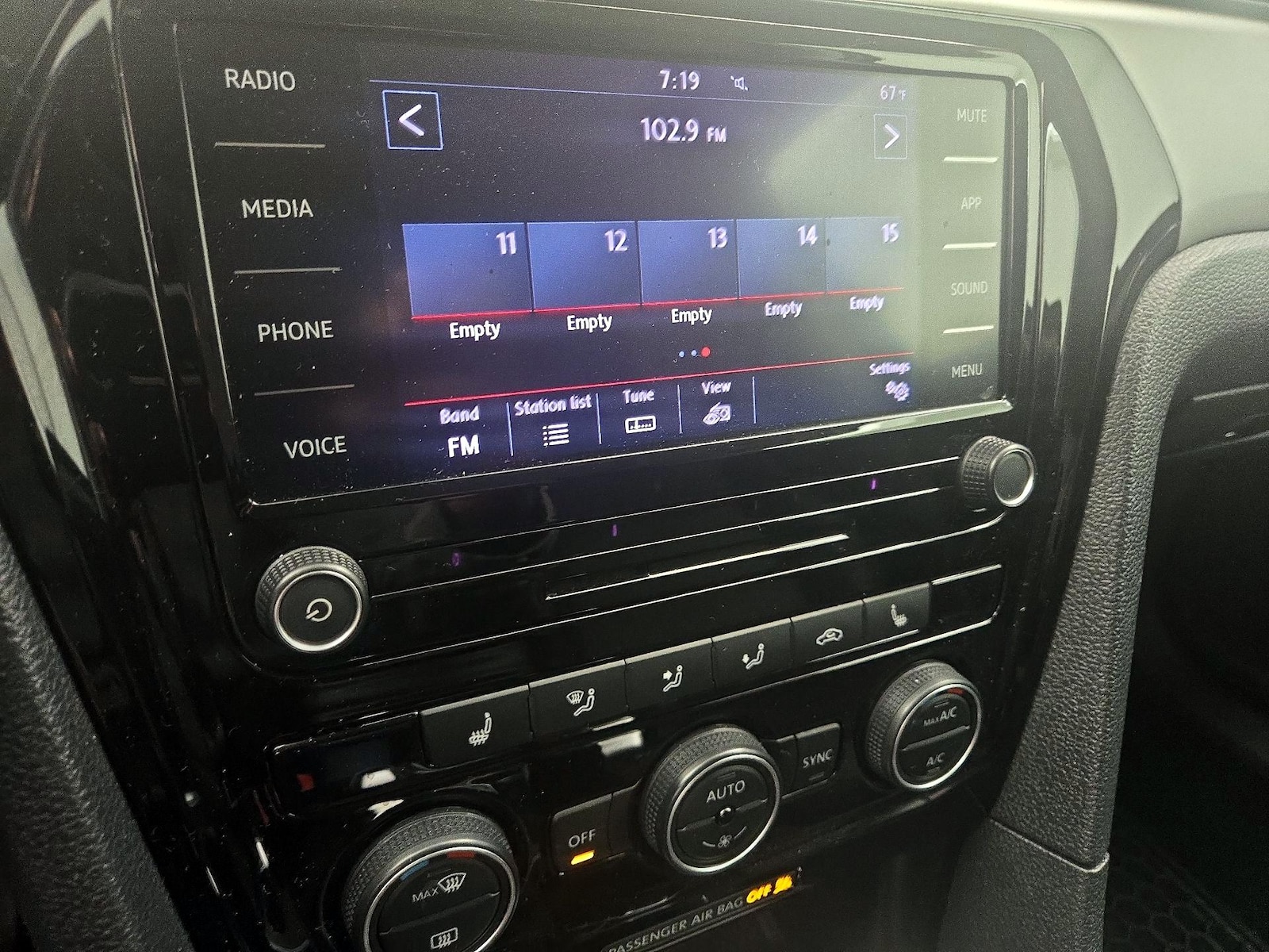 2022 Volkswagen Passat SE - Photo 16