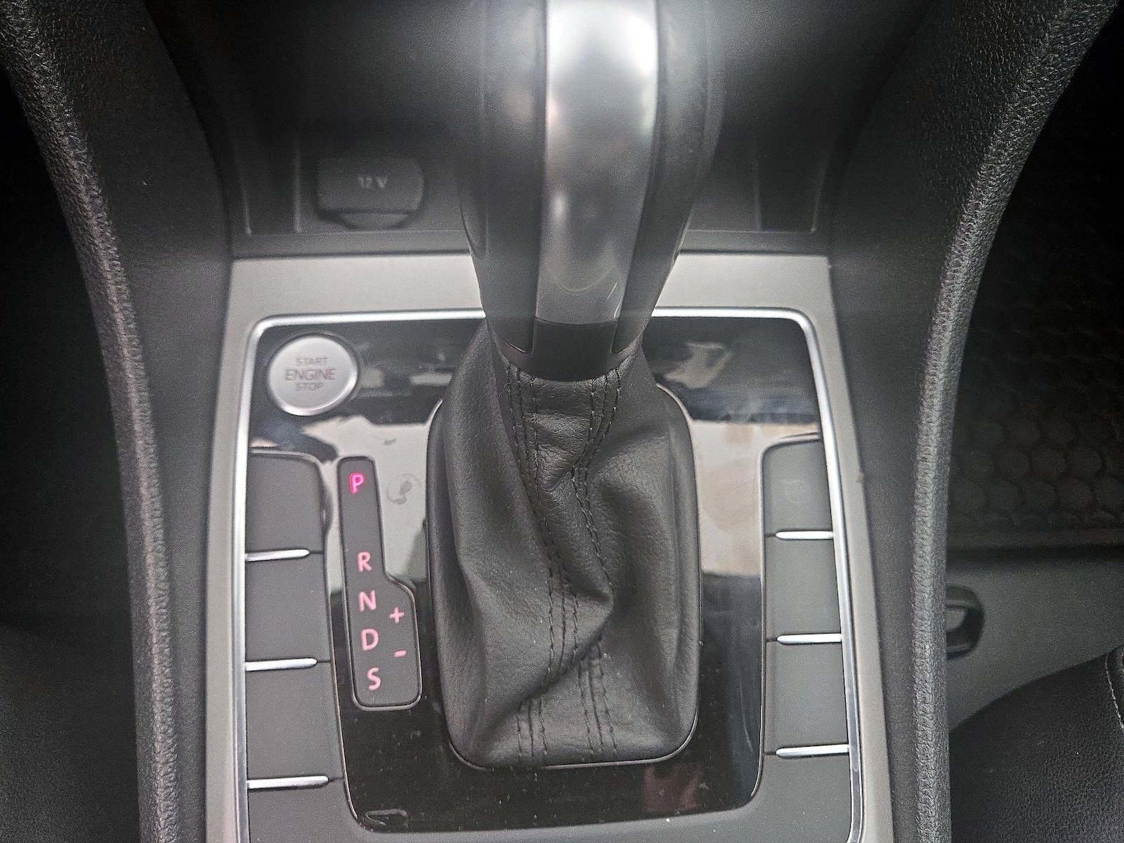 2022 Volkswagen Passat SE - Photo 18