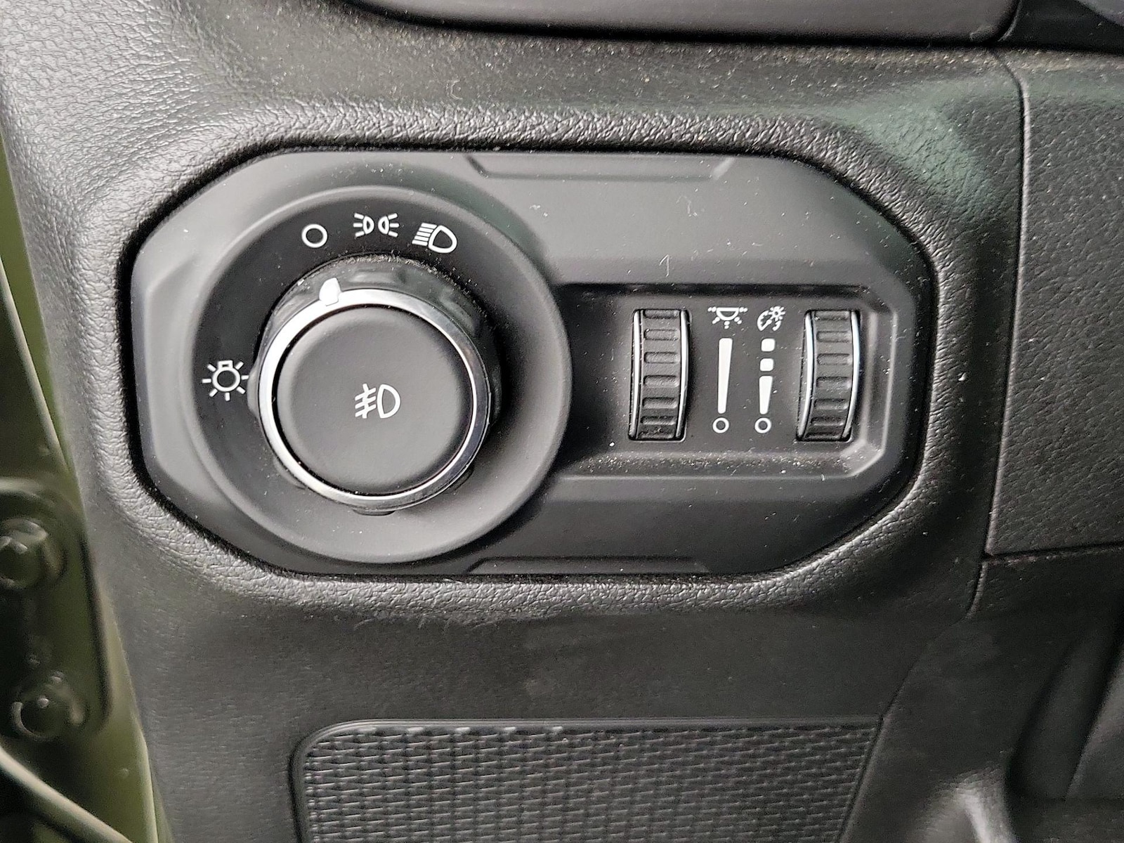 2021 Jeep Wrangler Willys Sport - Photo 14