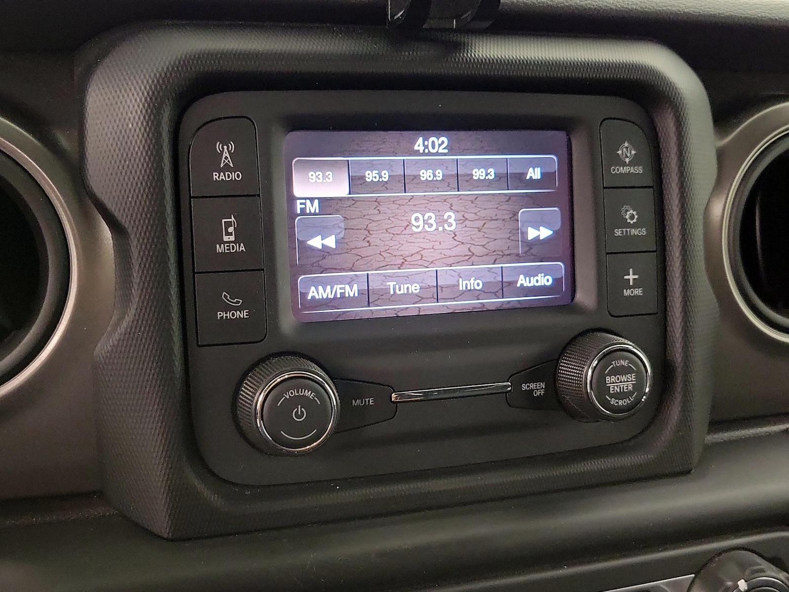 2021 Jeep Wrangler Willys Sport - Photo 16