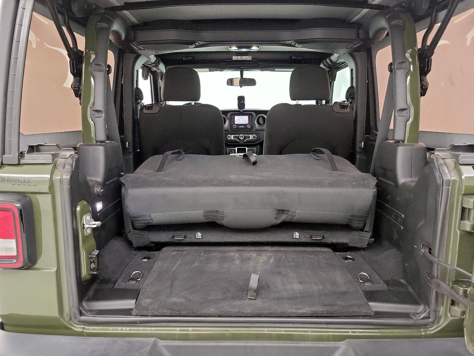 2021 Jeep Wrangler Willys Sport - Photo 22