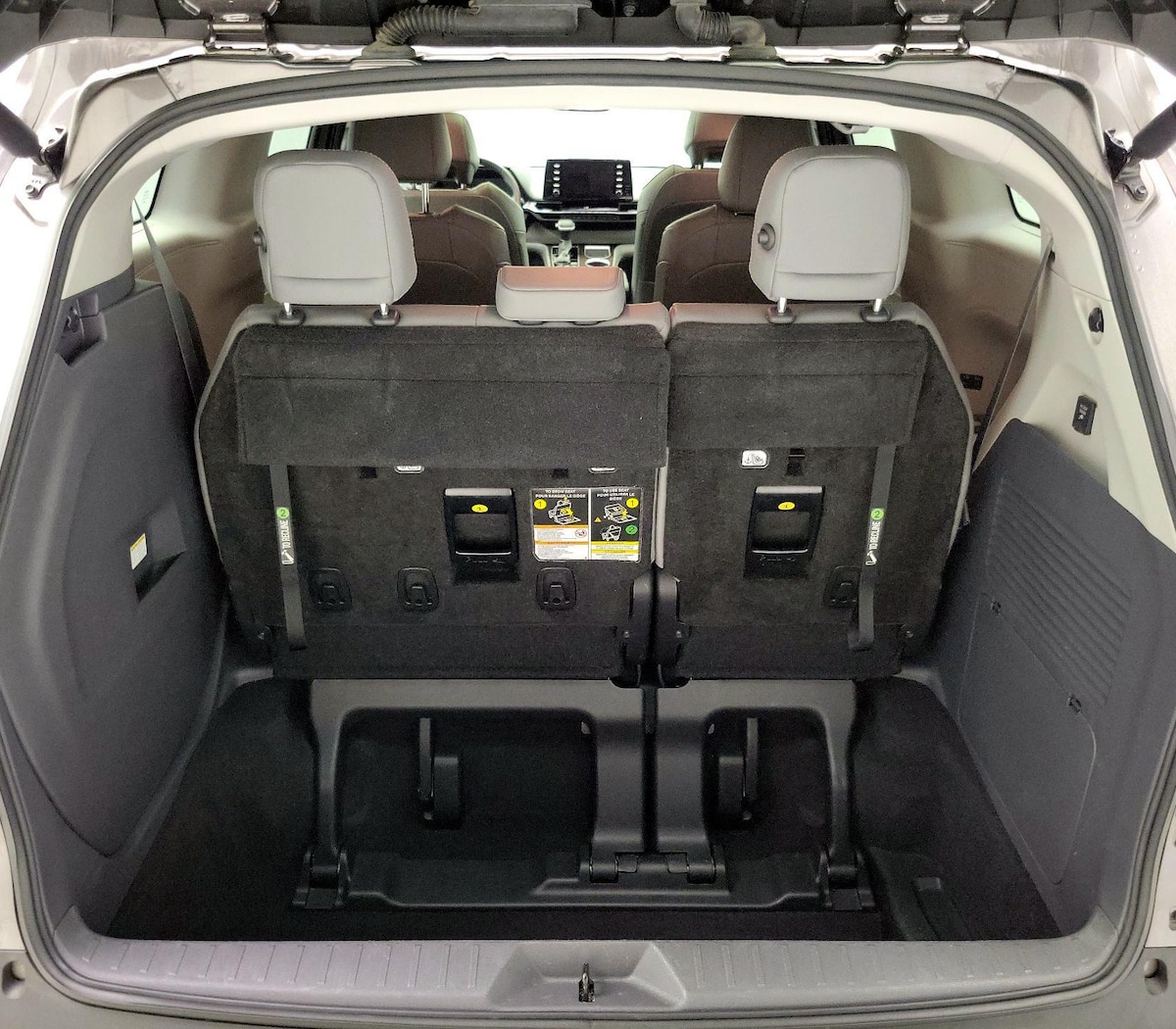Trunk/Cargo (Seats Up)