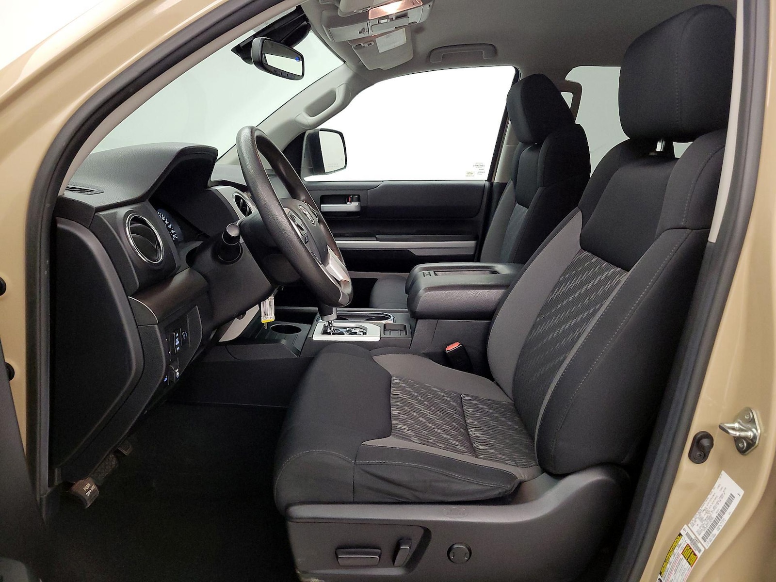 Power Seat(s) & Side Airbags