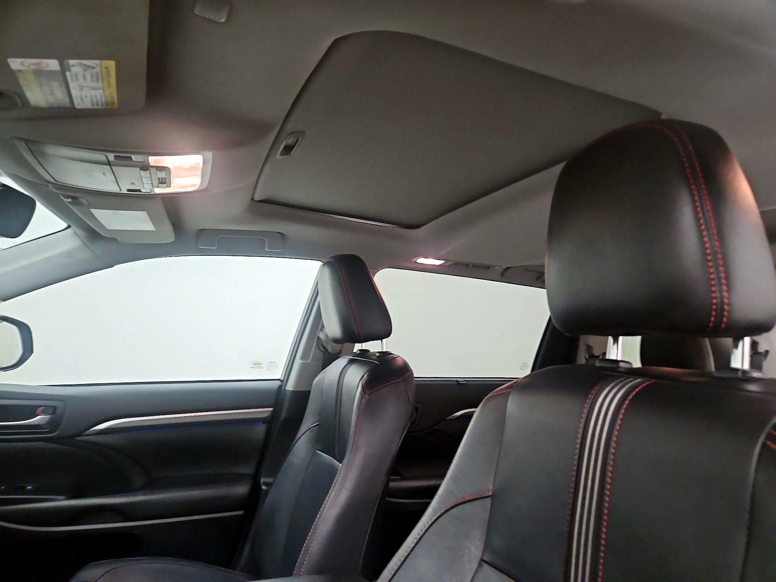 Sunroof(s) & Overhead Airbags