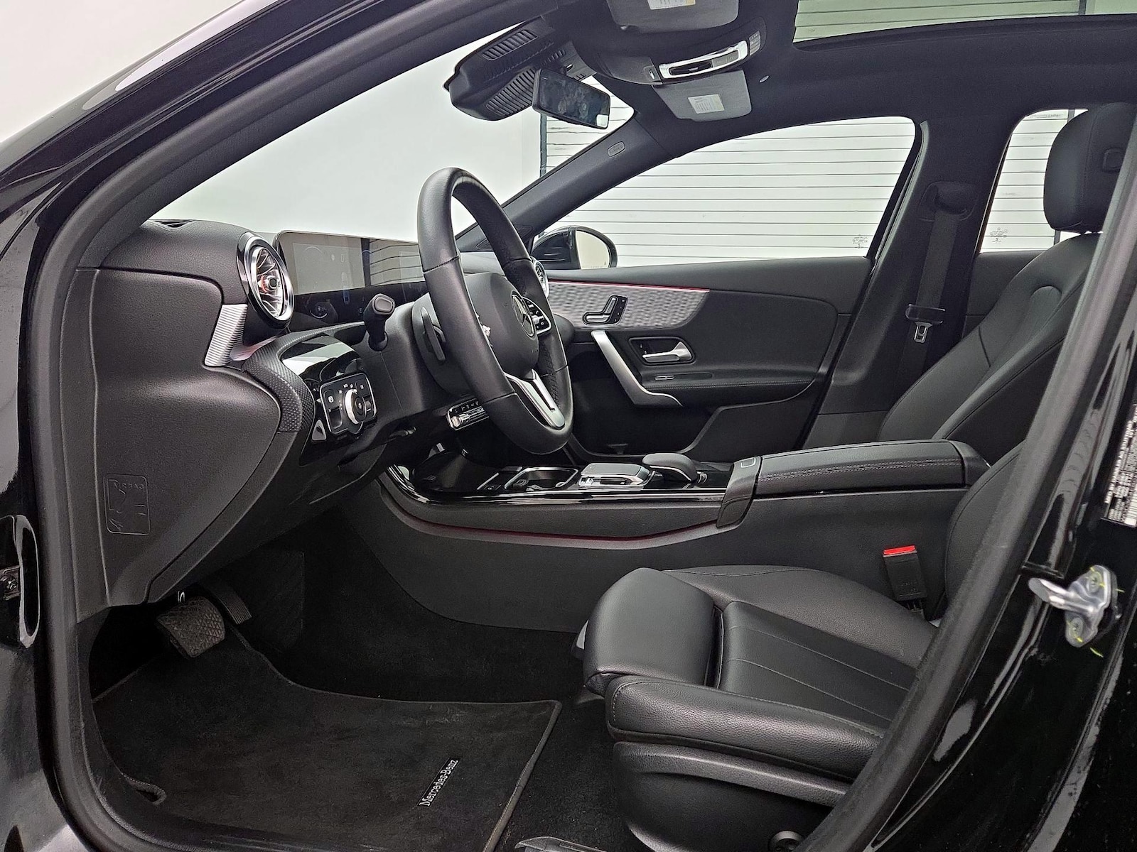 Power Seat(s) & Side Airbags