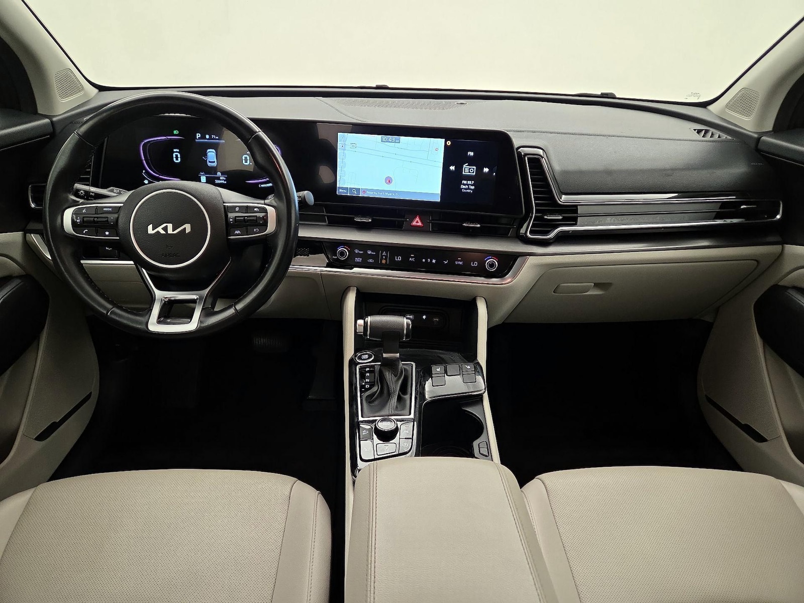 2024 Kia Sportage EX - Photo 10
