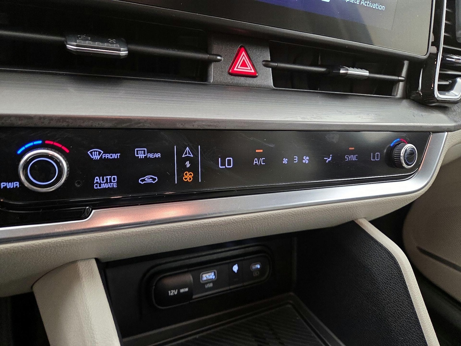 2024 Kia Sportage EX - Photo 18