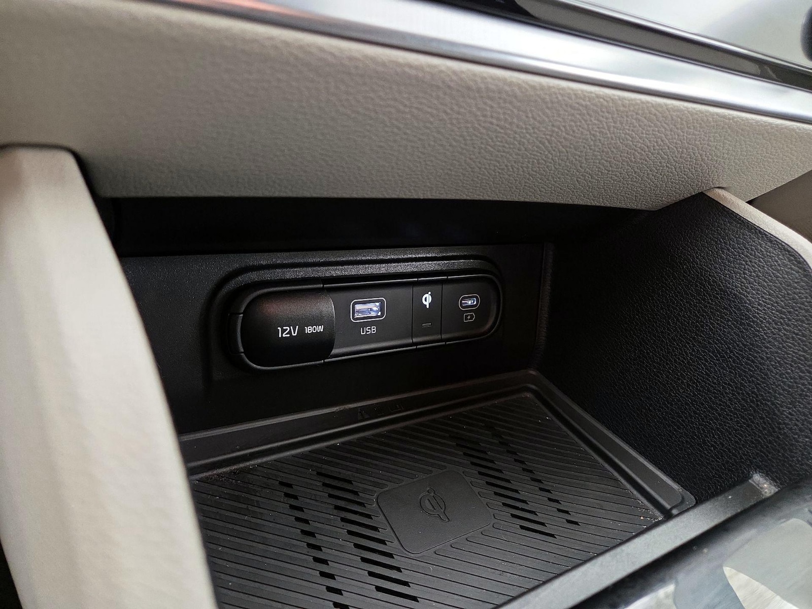 2024 Kia Sportage EX - Photo 20