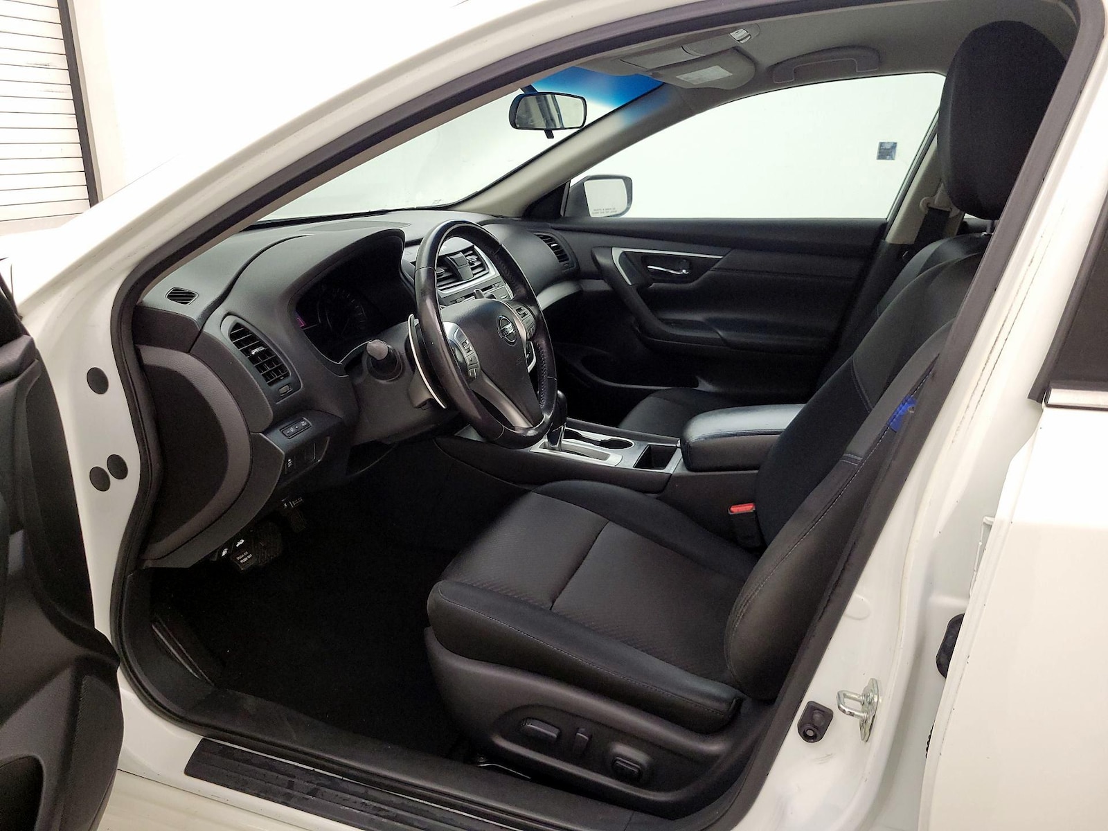 Power Seat(s) & Side Airbags