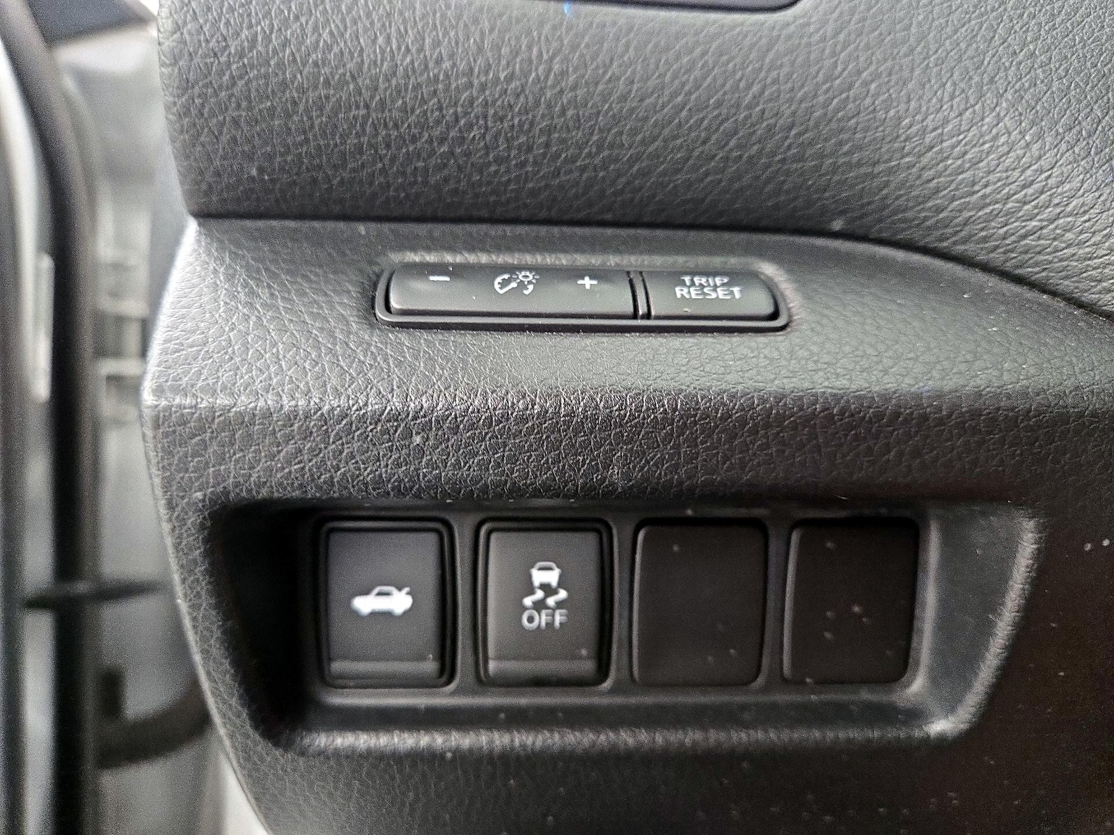 2017 Nissan Altima SR - Photo 14