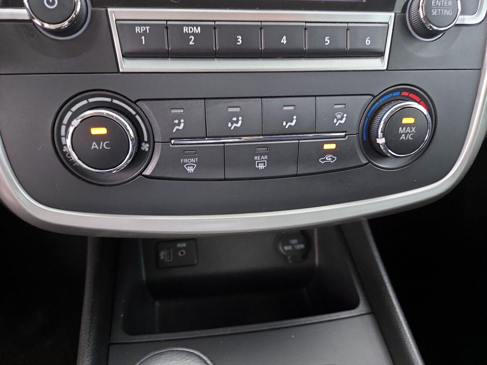 2017 Nissan Altima SR - Photo 17