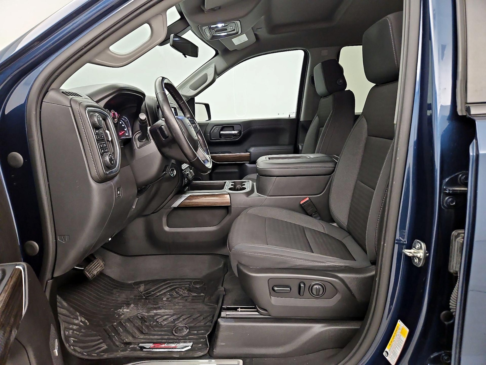 2020 Chevrolet Silverado 1500 RST - Photo 12