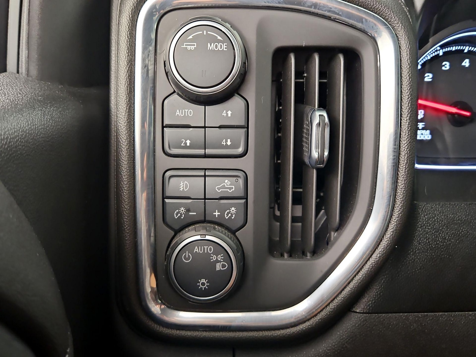2020 Chevrolet Silverado 1500 RST - Photo 14