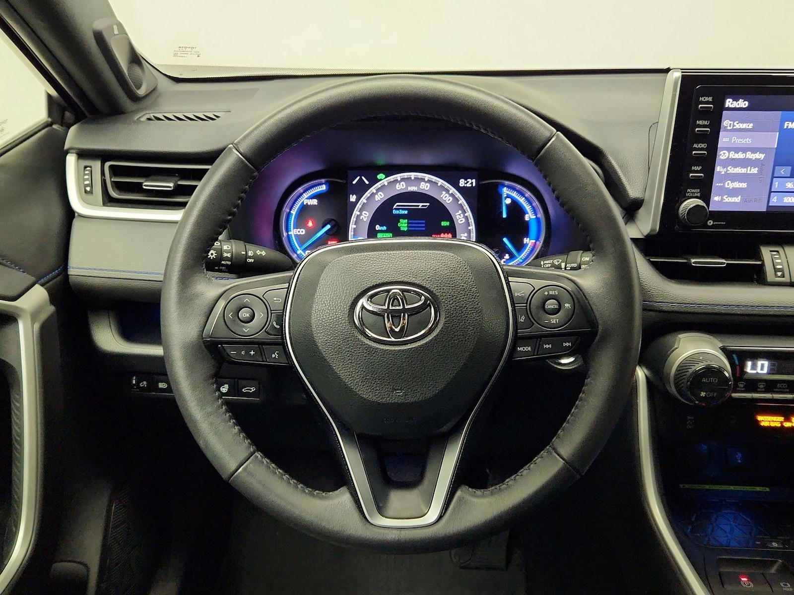2021 Toyota RAV4 XSE - Photo 11