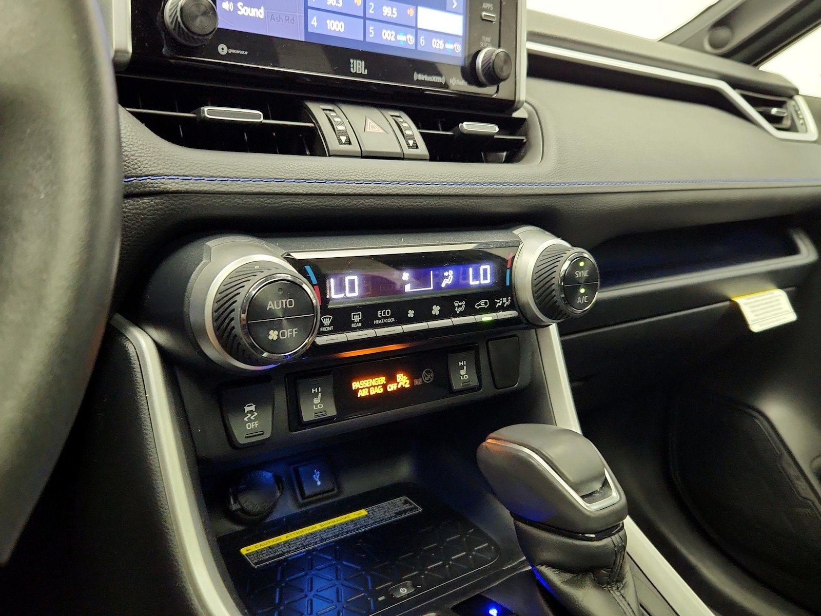 2021 Toyota RAV4 XSE - Photo 18