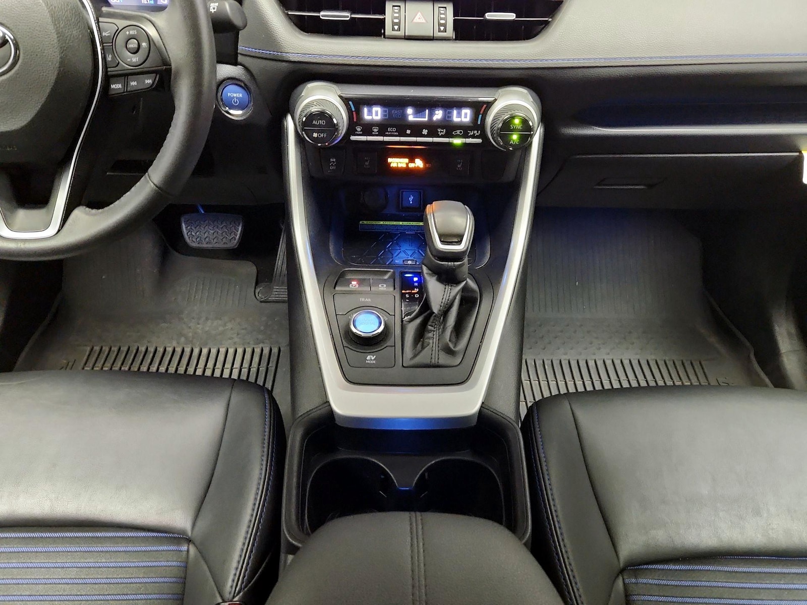 2021 Toyota RAV4 XSE - Photo 19