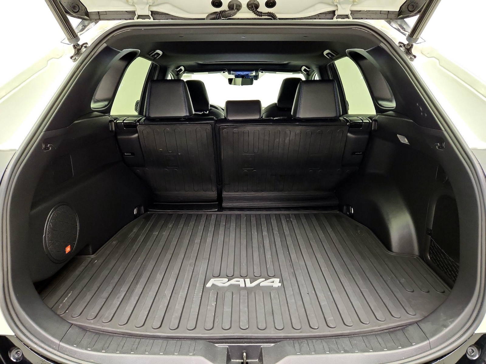 2021 Toyota RAV4 XSE - Photo 23