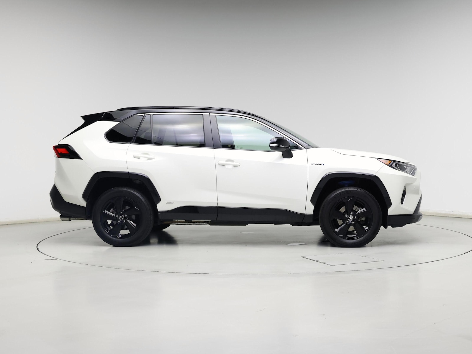 2021 Toyota RAV4 XSE - Photo 8