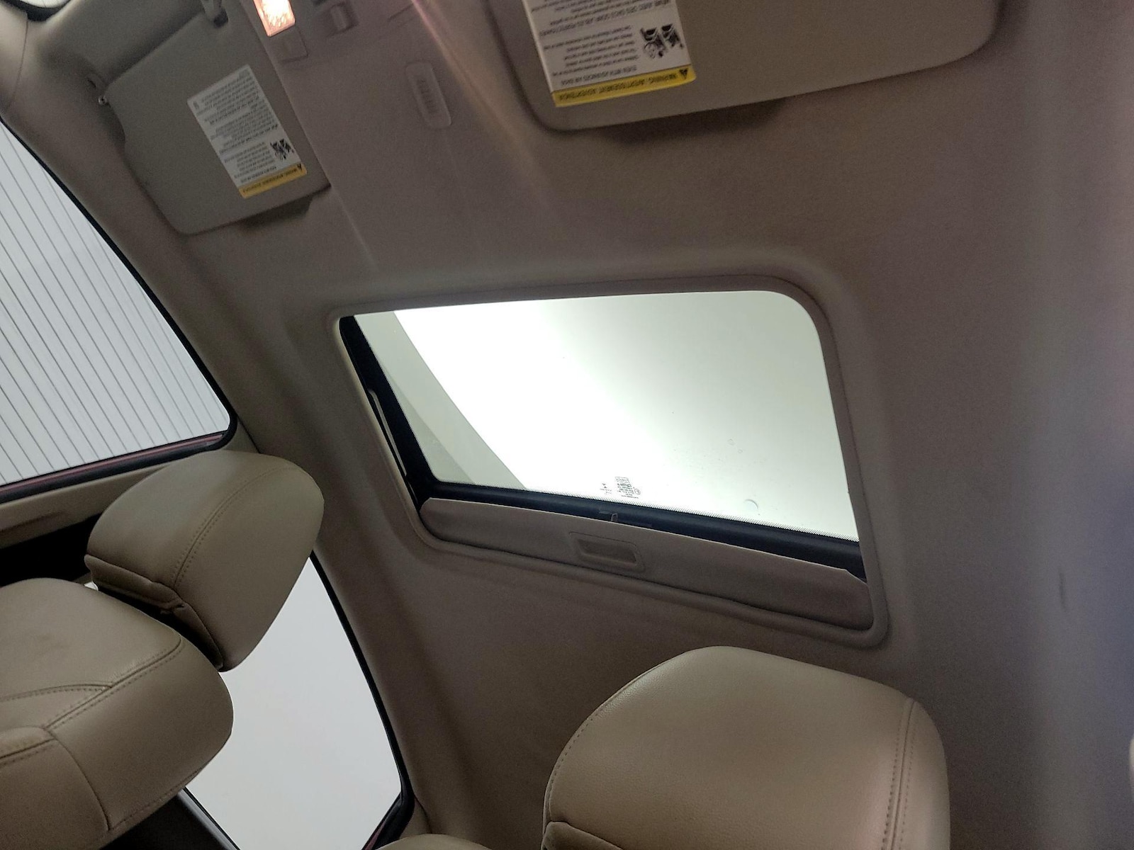 Sunroof(s) & Overhead Airbags