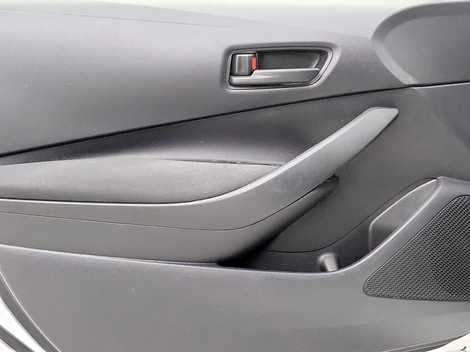 2022 Toyota Corolla LE - Photo 11