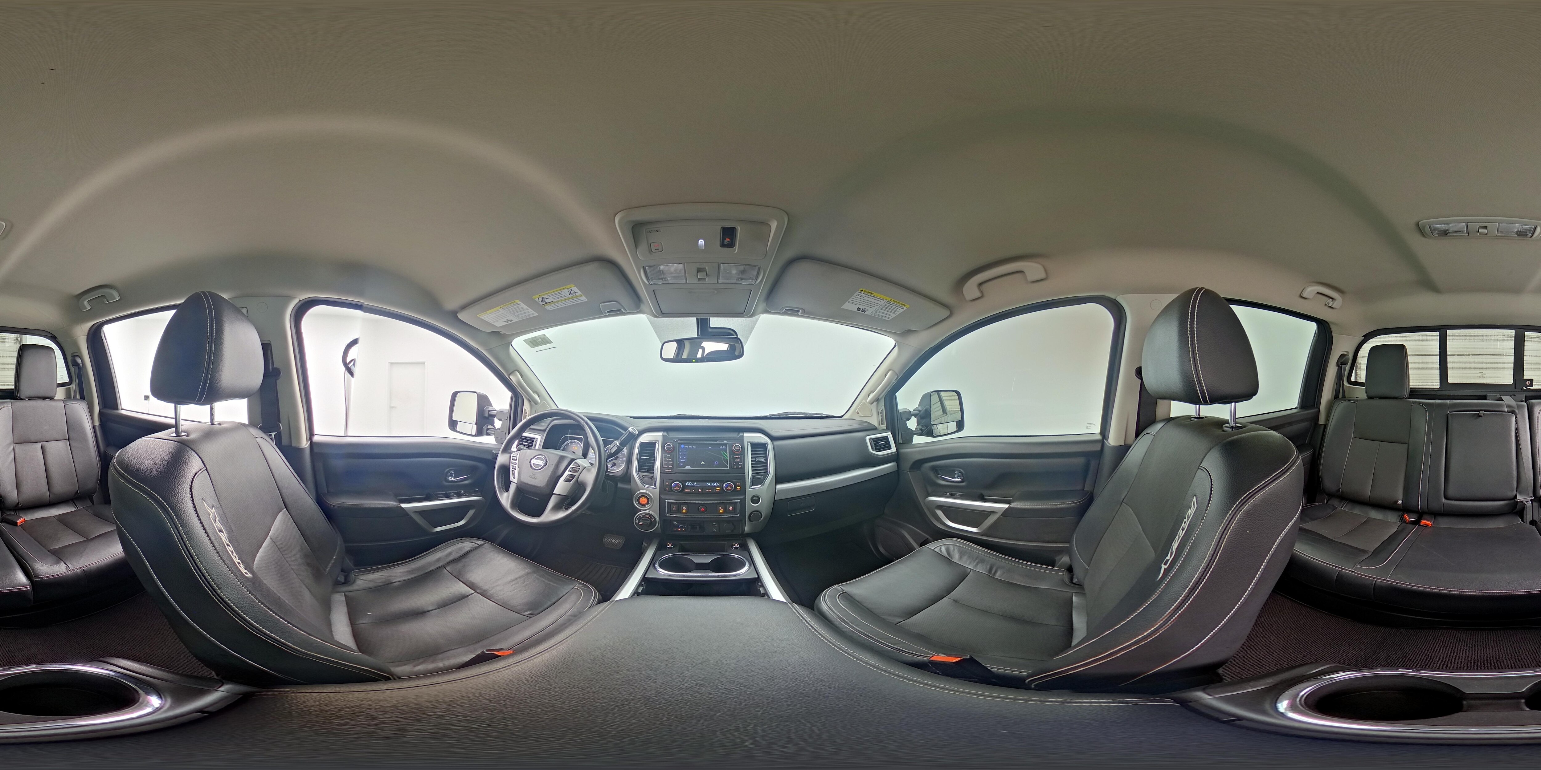 2017 Nissan Titan PRO-4X - Photo 25