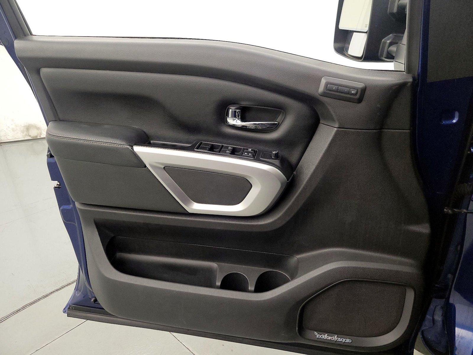 2017 Nissan Titan PRO-4X - Photo 13