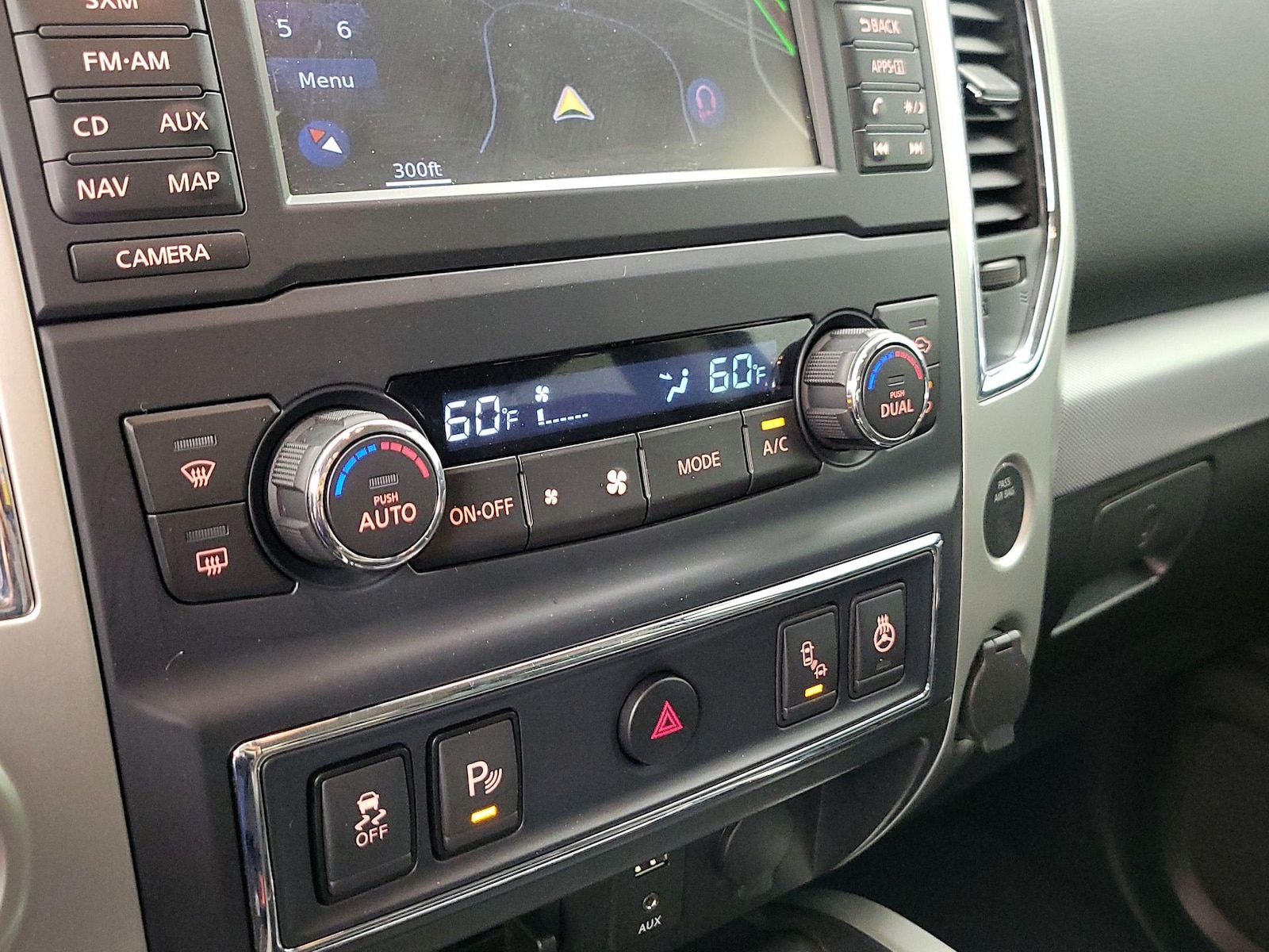 2017 Nissan Titan PRO-4X - Photo 18