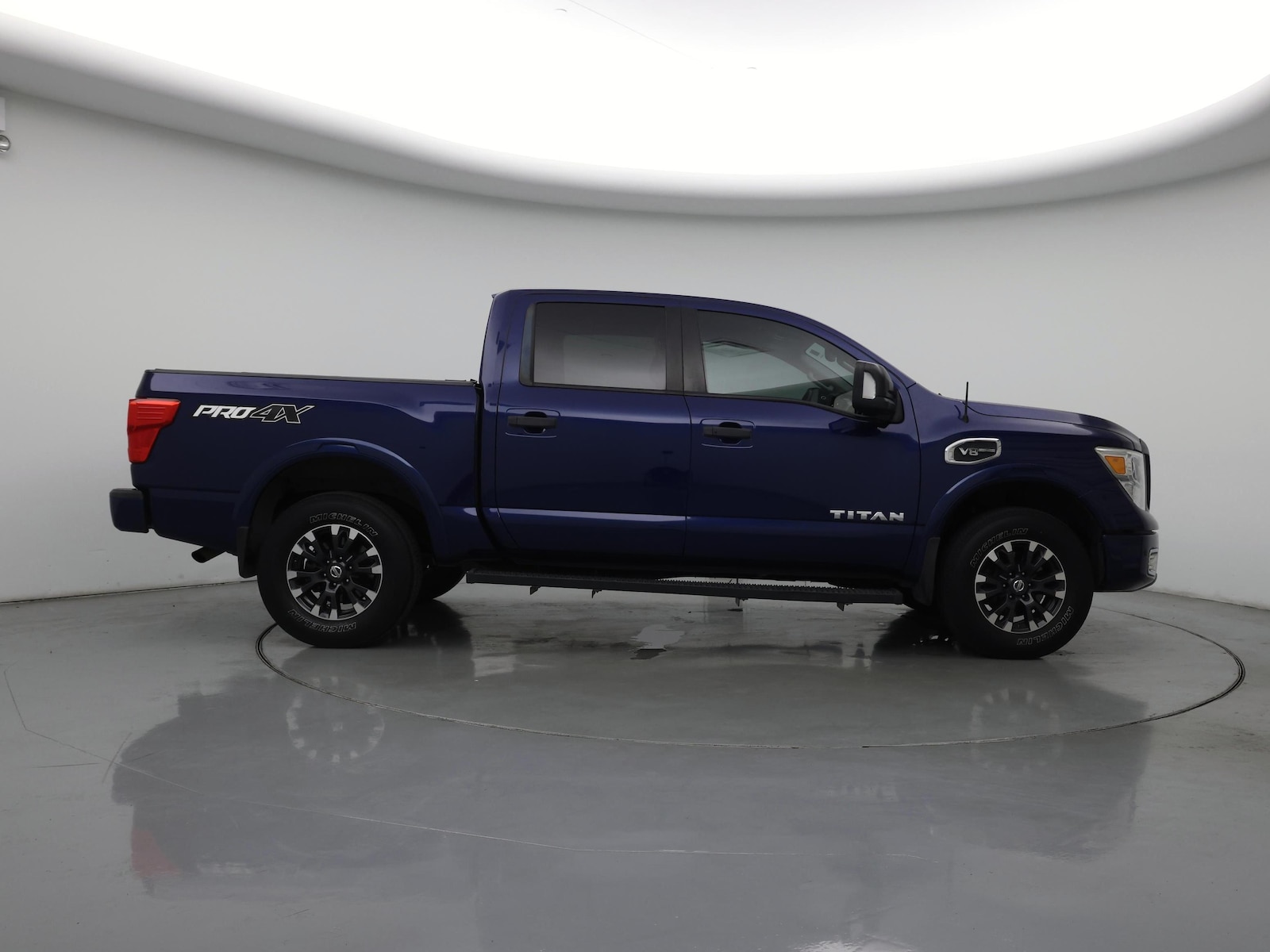 2017 Nissan Titan PRO-4X - Photo 8