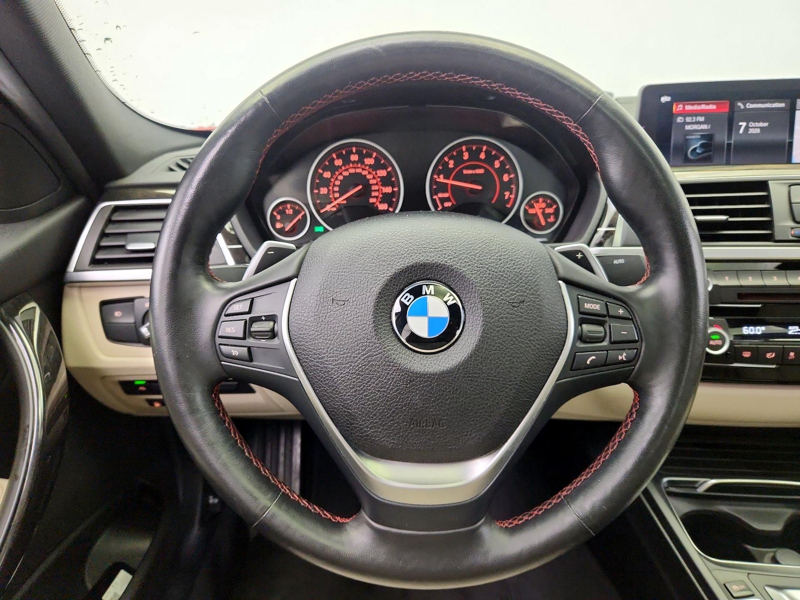 2018 BMW 3 Series 330e - Photo 11