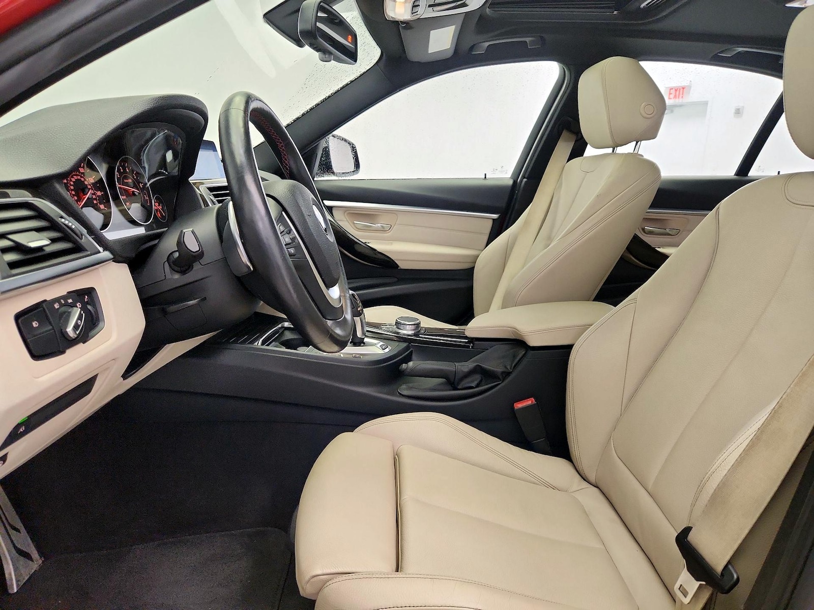 2018 BMW 3 Series 330e - Photo 12