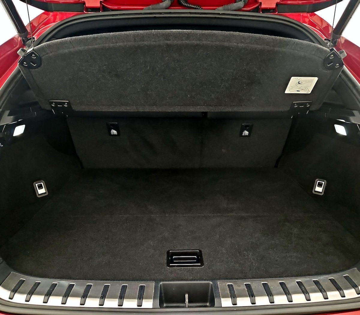 Trunk/Cargo (Seats Up)