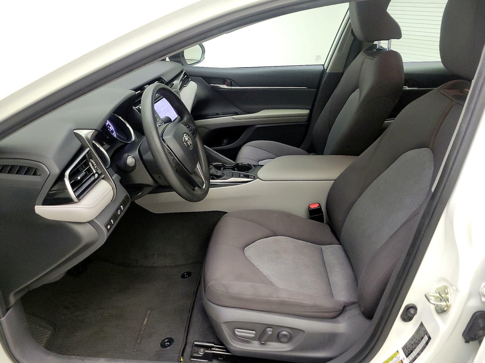 Power Seat(s) & Side Airbags