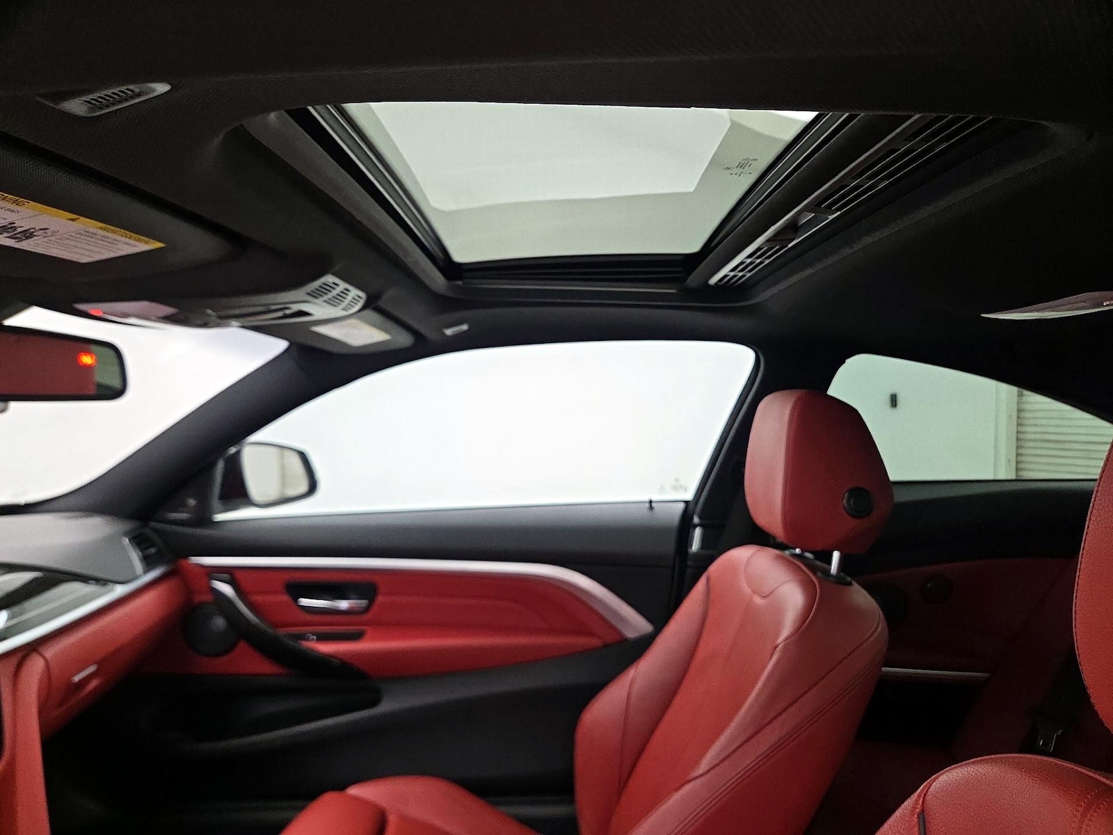 Sunroof(s) & Overhead Airbags