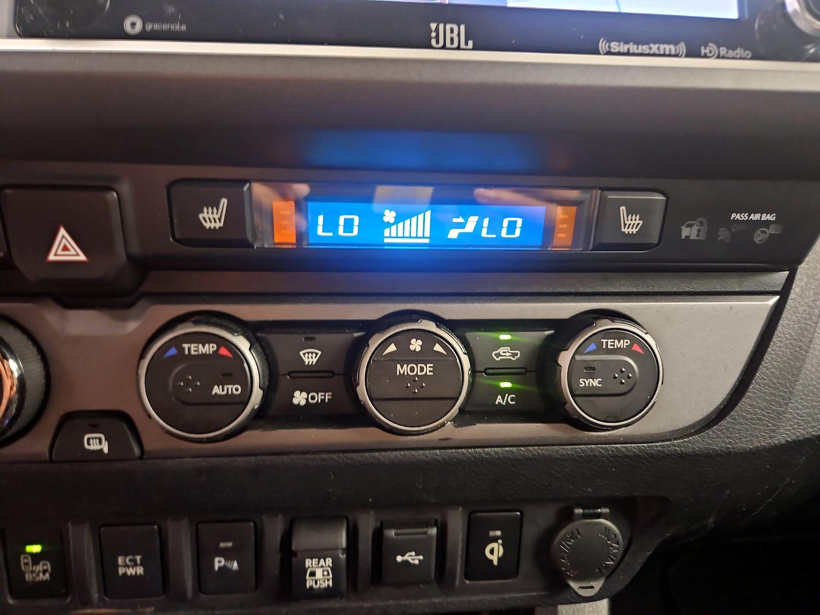 2022 Toyota Tacoma TRD Off Road - Photo 17
