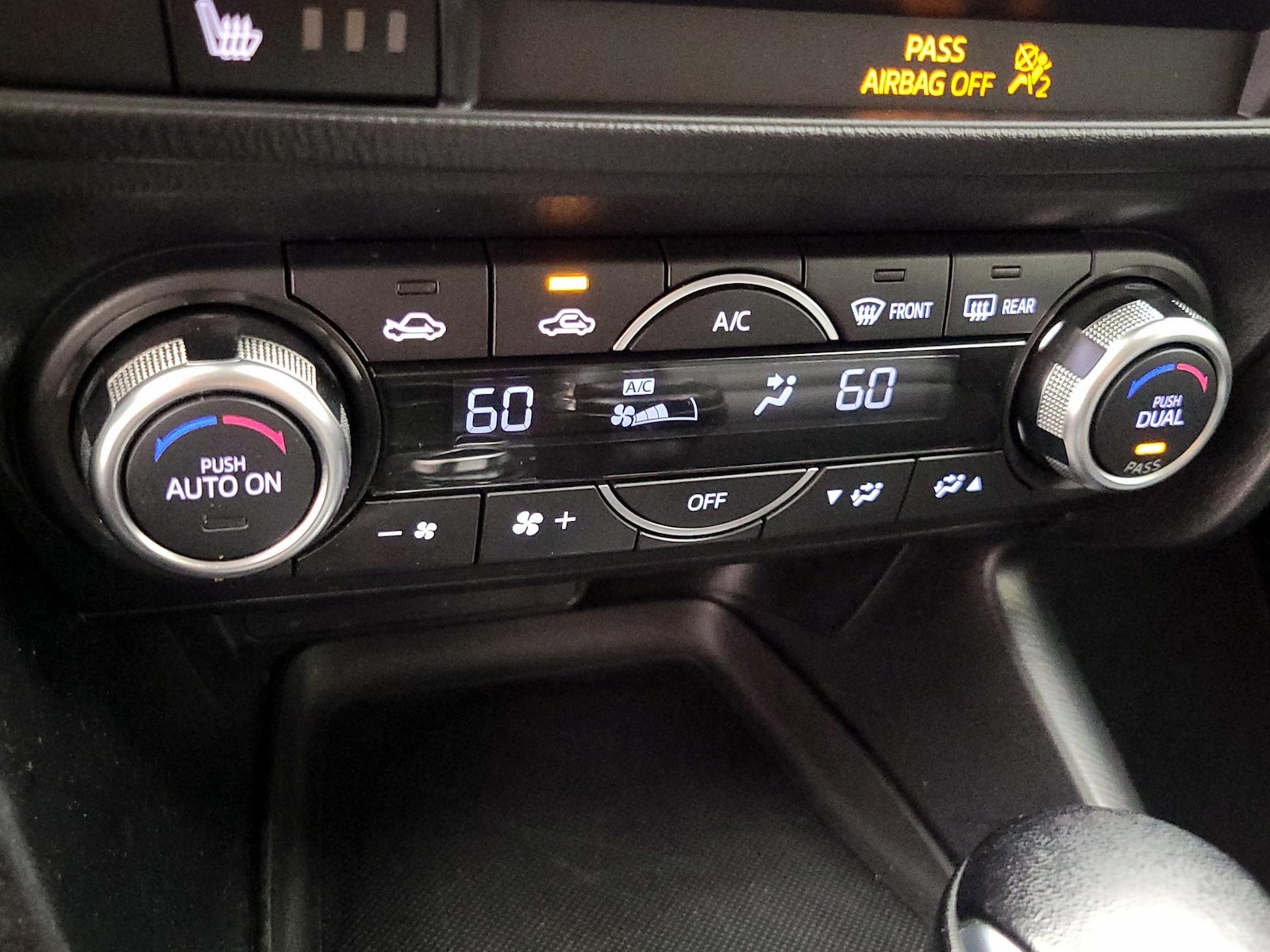 2018 Mazda Mazda3 Touring - Photo 17