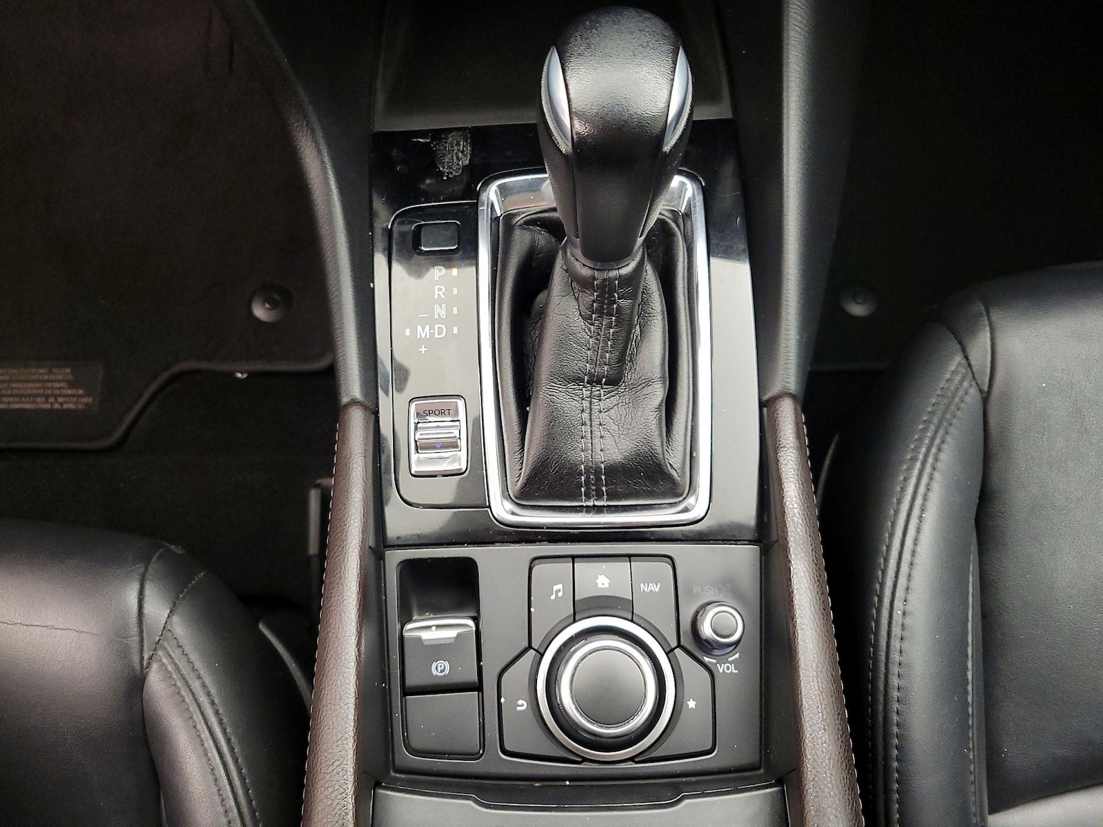 2018 Mazda Mazda3 Touring - Photo 18