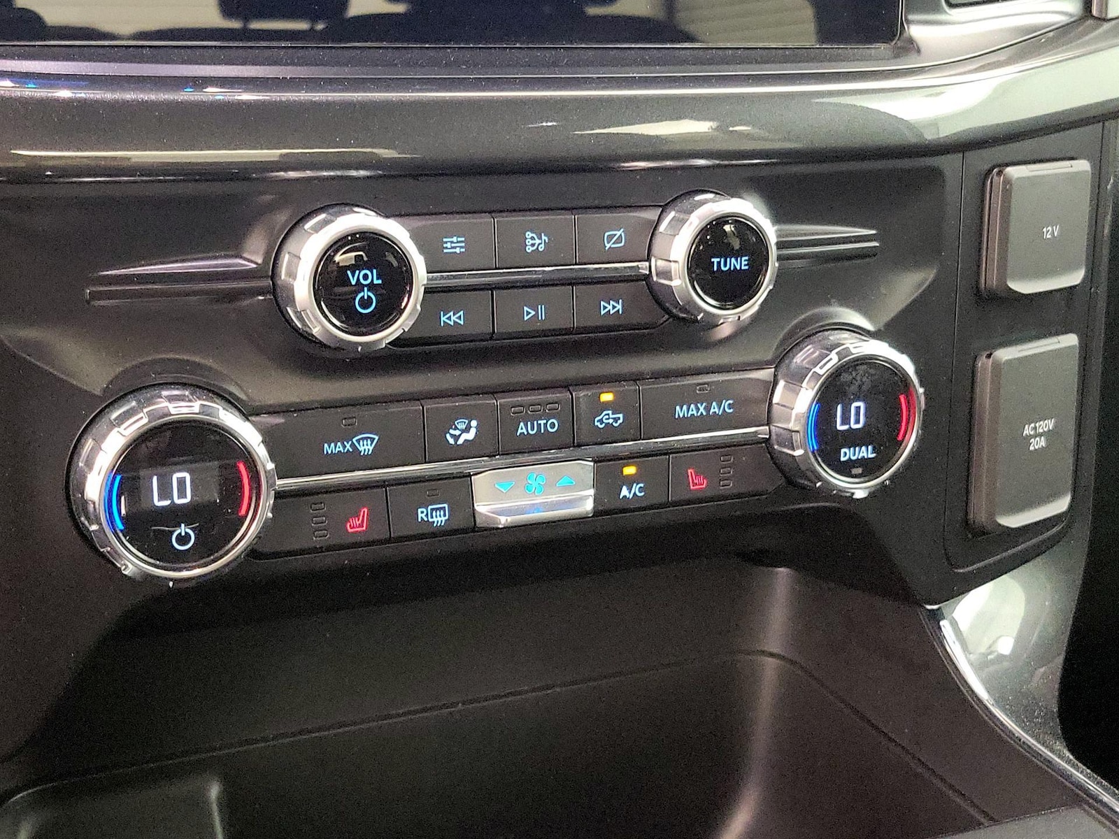 2021 Ford F-150 XLT - Photo 17